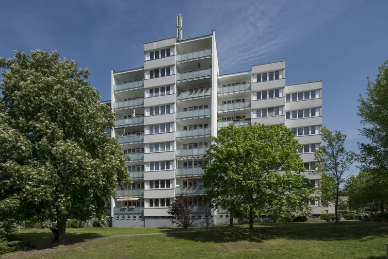 4 Zimmerwohnung mit Einbauküche, Wannenbad, Duschbad und Balkon nahe Obersee — photo 1